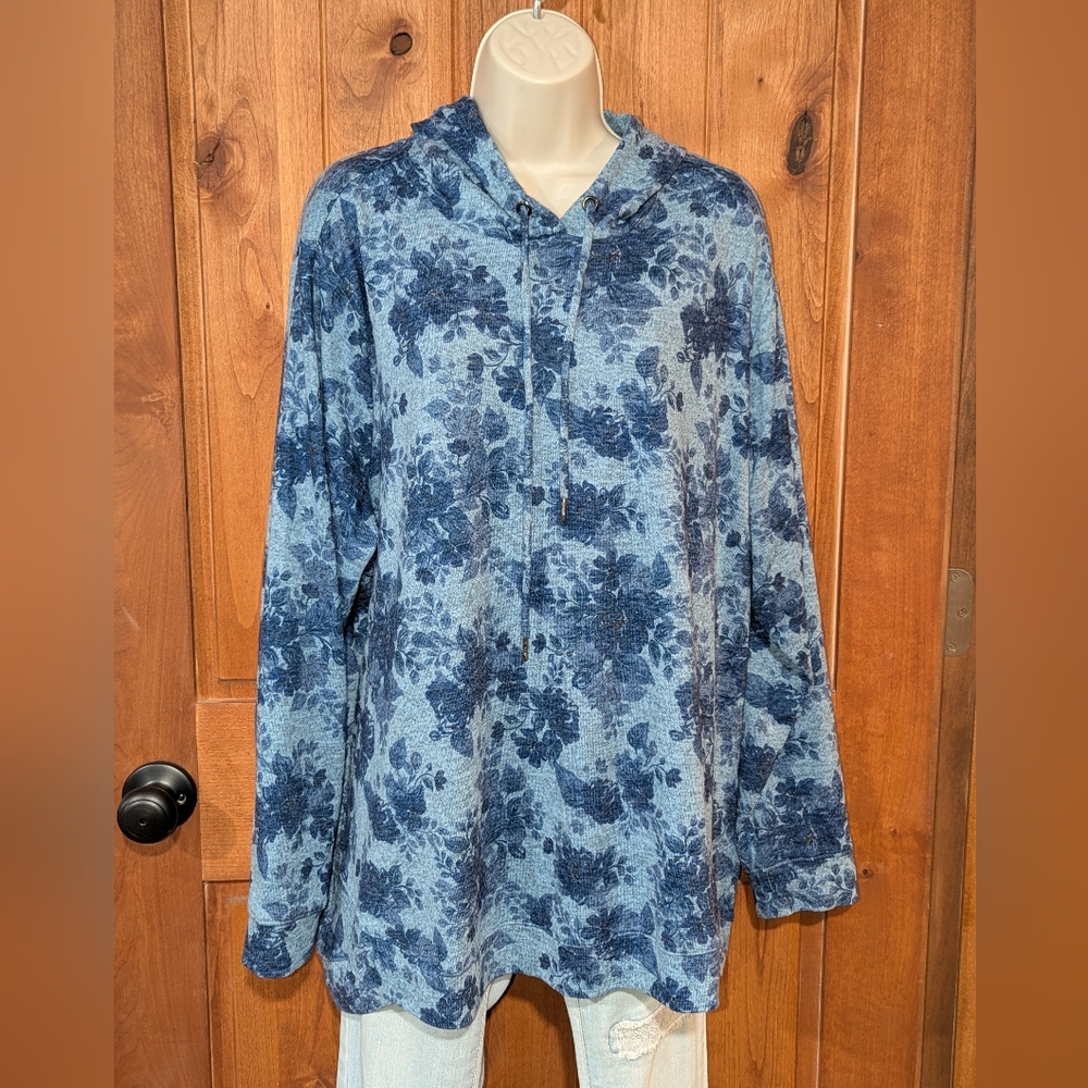 Emily Daniels‎ Floral Blue Hoodie Sweater